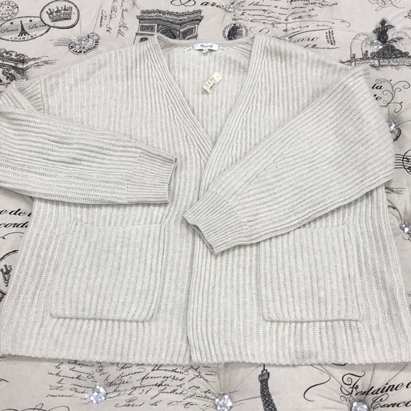 🎁 MADEWELL Redford Cardigan Sweater - Picture 2 of 7